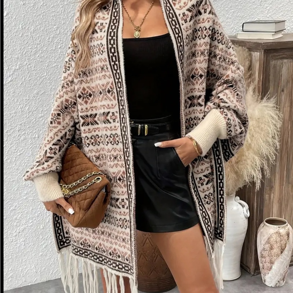 Patterned Cream and Brown Women's cardigan with fringe detail - Picture 2 of 3